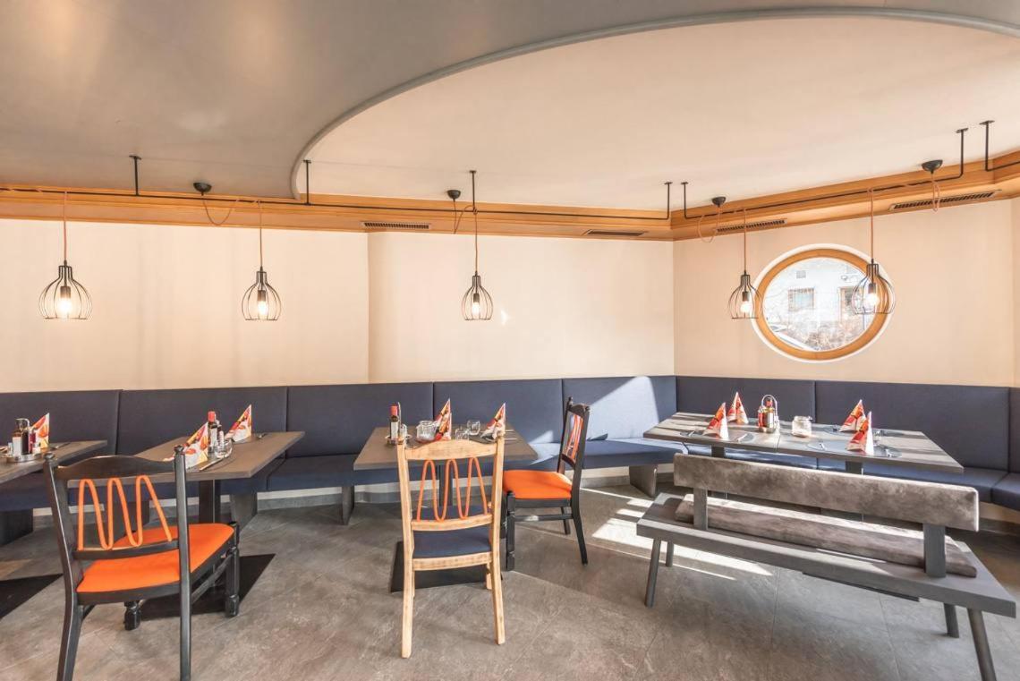 Hotel Wochtla Buam Brunico Luaran gambar